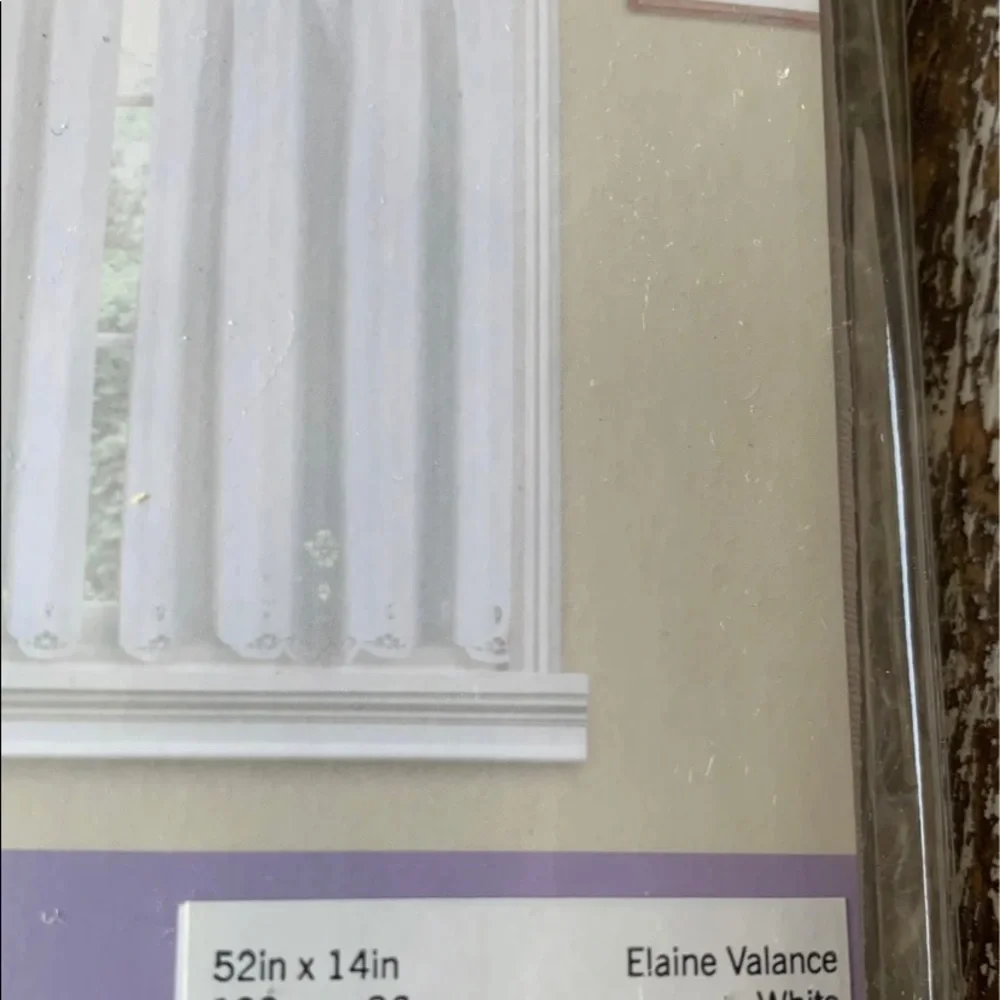 Vue valance & tier pair